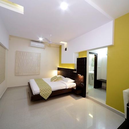 Hotel Serenity La Vista Haidarábád Kültér fotó
