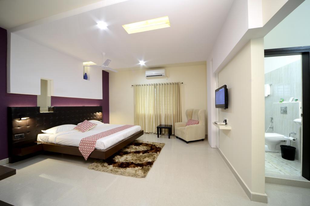 Hotel Serenity La Vista Haidarábád Kültér fotó