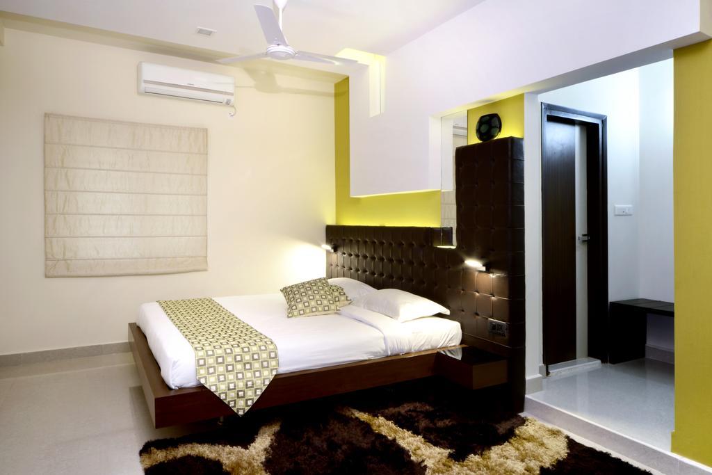 Hotel Serenity La Vista Haidarábád Kültér fotó