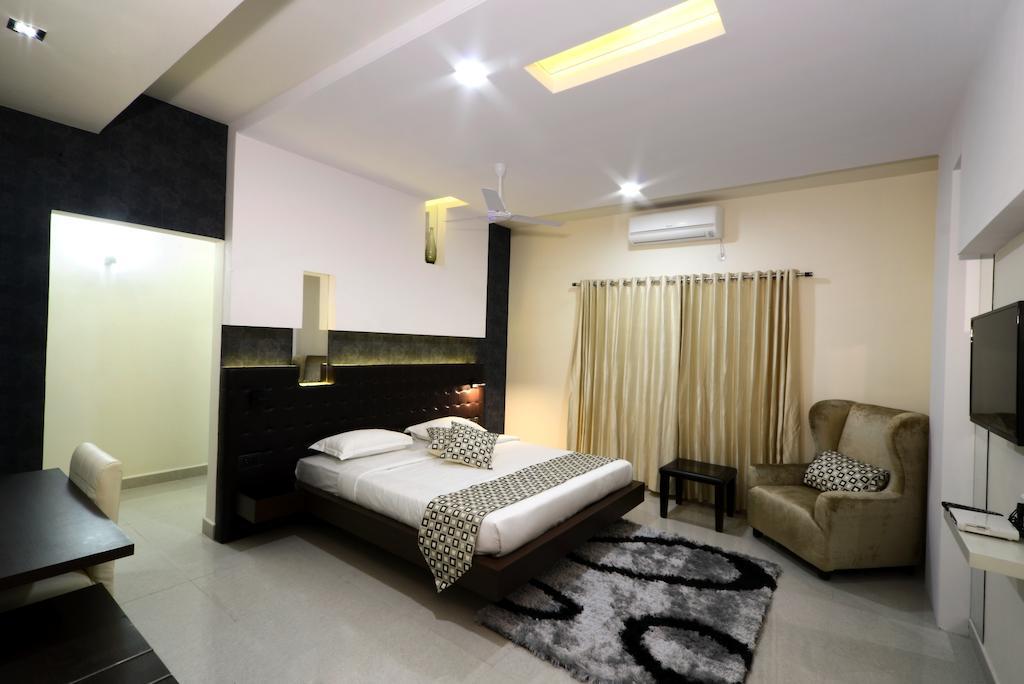 Hotel Serenity La Vista Haidarábád Kültér fotó